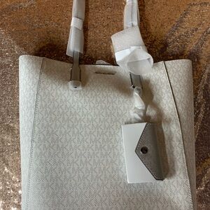 Michael Kors Elegant White Tote